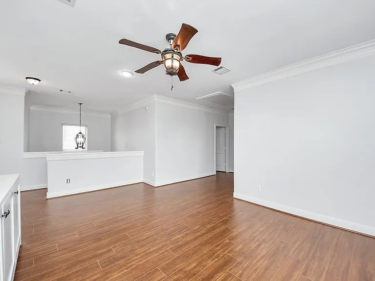 11045 Upland Forest Dr — Photo 17