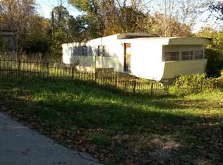 121 Maple St, De Soto, MO 63020
