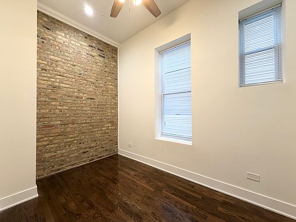 4th image of 2349 W Grenshaw St APT 1