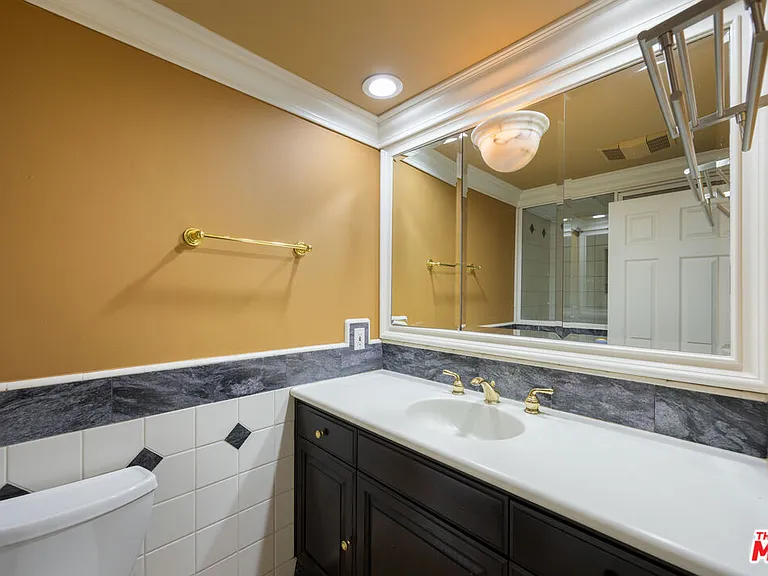 7250 Franklin Ave #1209 — Photo 14