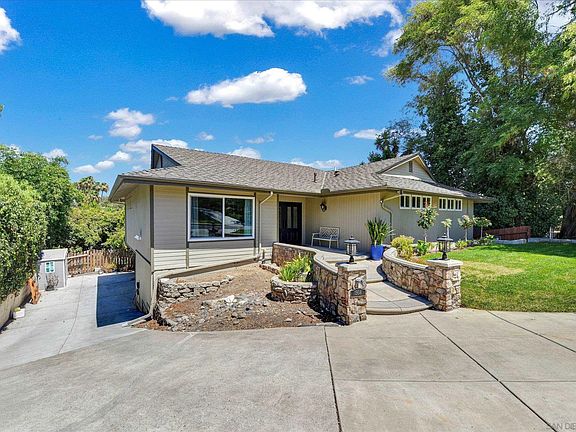 4th image of 1508 Sunny Crest Dr