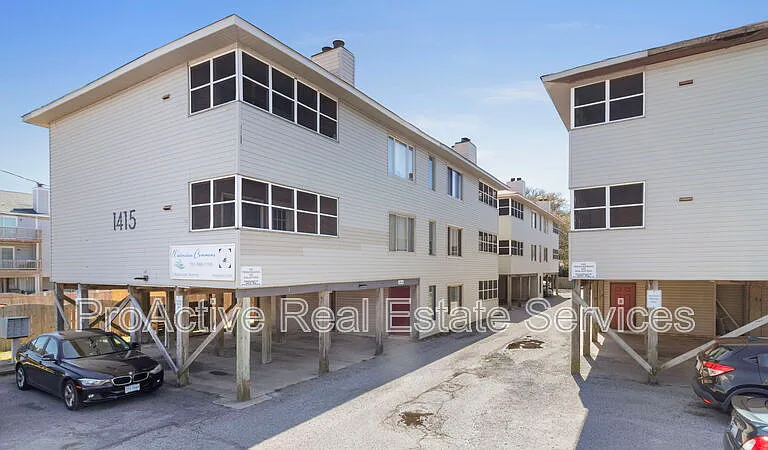 1415 E Ocean View Ave — Photo 2