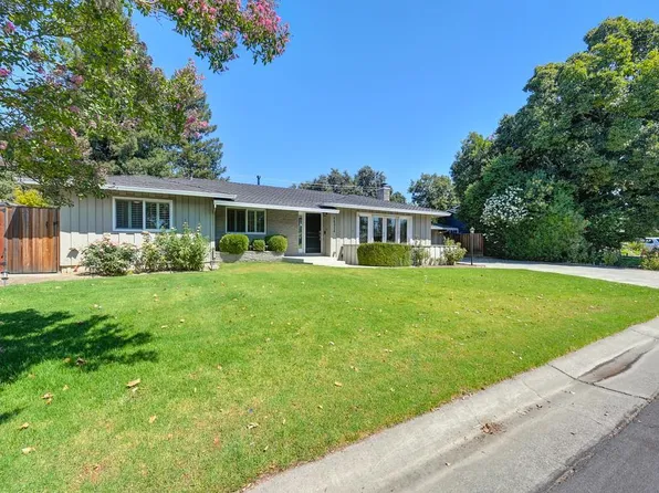 44214 N El Macero Dr, El Macero, CA 95618