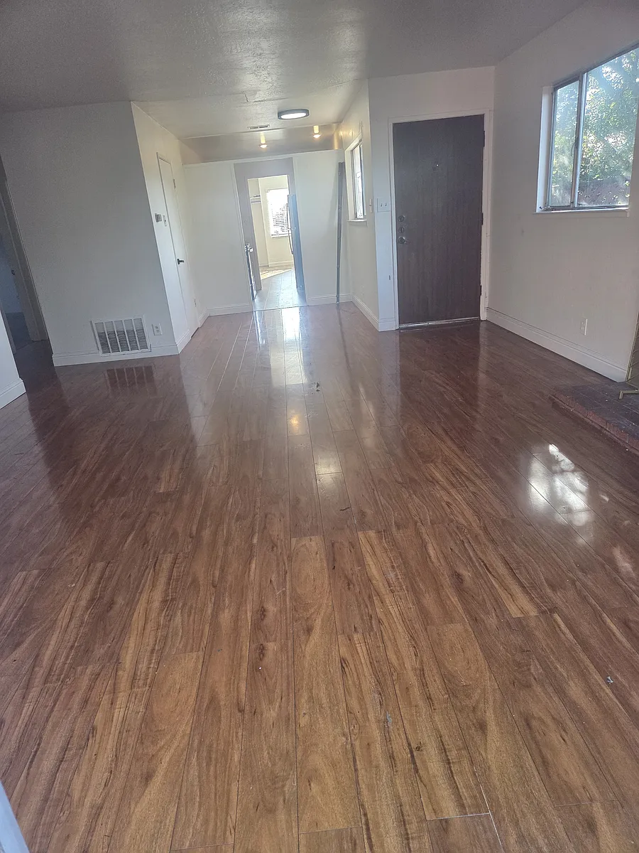 Building Photo - 4207 Taft Ave