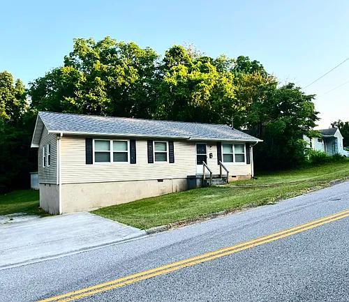 126 Arkansas Ave Photo 1