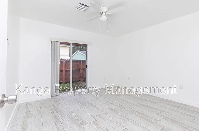 5918 Pierce St — Photo 14