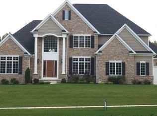 4901 Brookhaven Dr, N Royalton, OH 44133