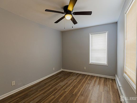 5th image of 16 Somerset St #2