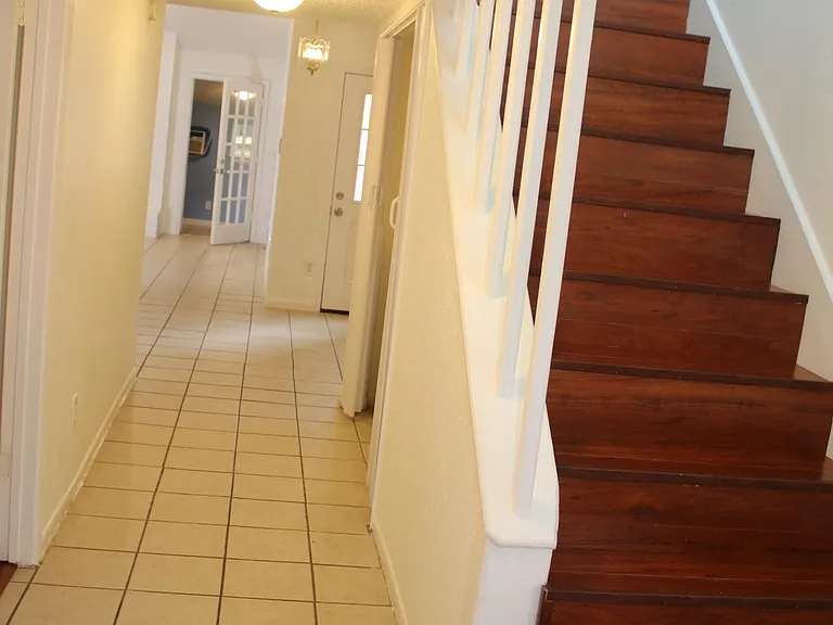 109 Delores St #K — Photo 20
