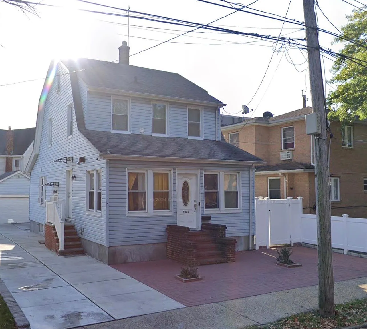 2 bed, 1.0 bath, 900 sqft, $3,000 — Photo 1