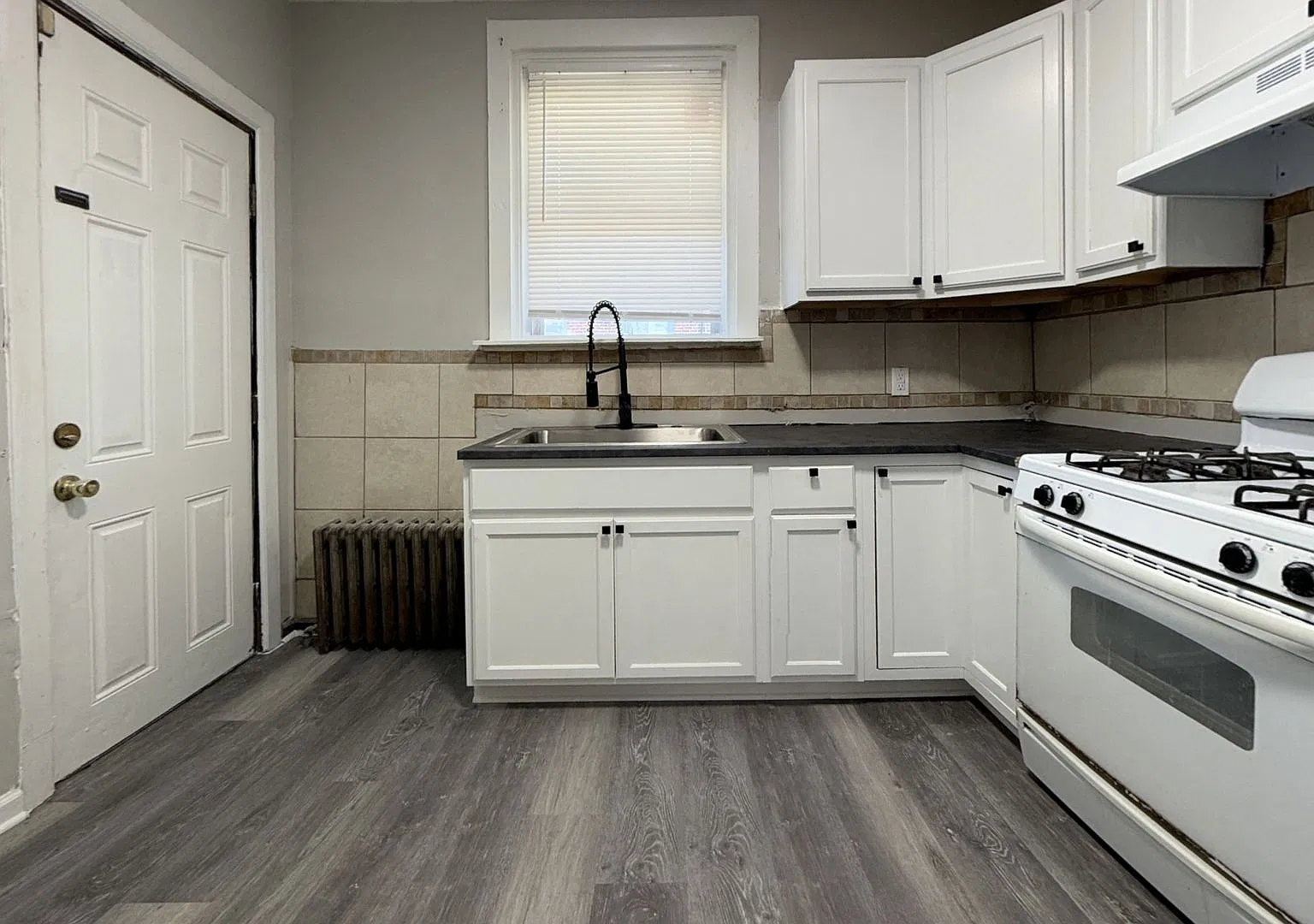 322 Margate Rd, 3 bedrooms, 1 bathroom Home — Photo 4