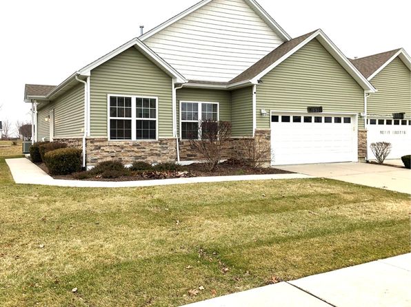 1195 S Farmstone Dr, Coal City, IL 60416