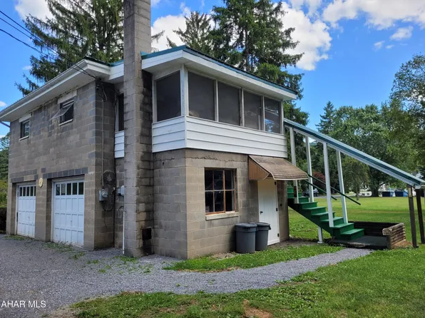 2527 Snyder Dr, Tyrone, PA 16686