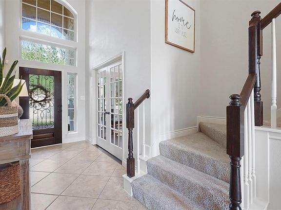 5th image of 107 Knollbrook Cir