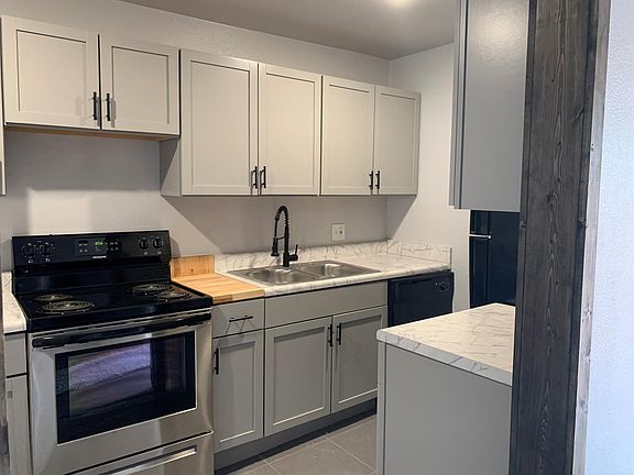 2nd image of 6016 Westridge Ln APT 404