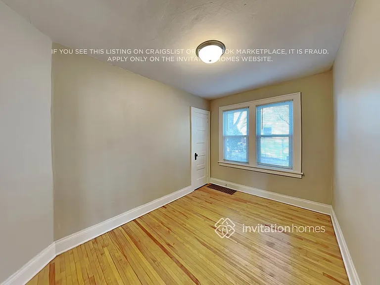 2200 Margaret St — Photo 14