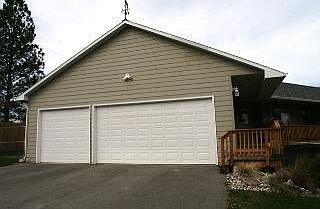 2nd image of 3153 Lamoreux Ln