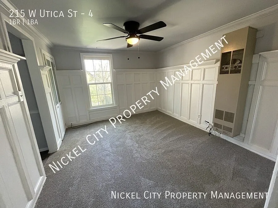 215 W Utica Street - Apt. 4 — Photo 2
