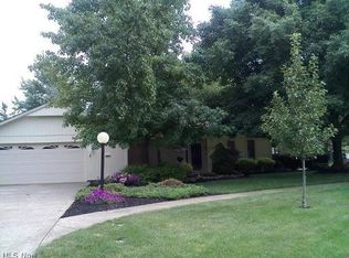 10791 Creek Moss Ln, Strongsville, OH 44149