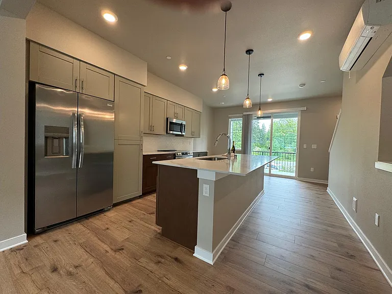 13730 Manor Way — Photo 3