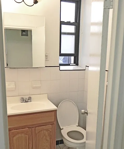 3439 Knox Pl #3F — Photo 4