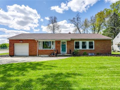 1560 Bond St, Akron, OH, 44313