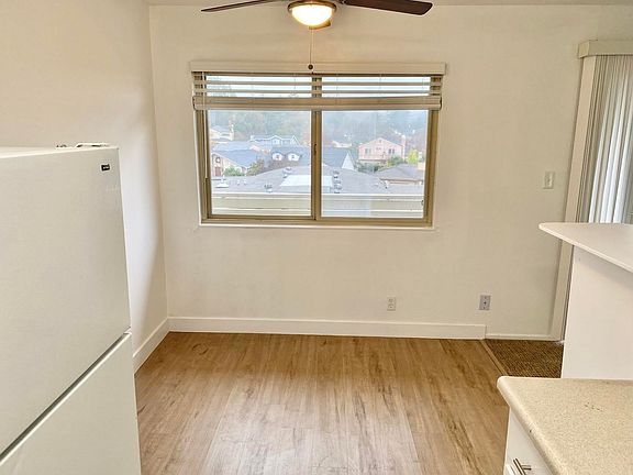 4th image of 8564 Cypress Ave #17