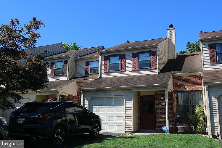 1st image of 235 Parkview Way