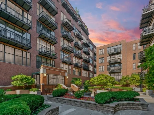 333 W Hubbard St APT 1004, Chicago, IL 60654