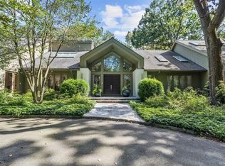 343 Johnston Dr, Watchung, NJ 07069