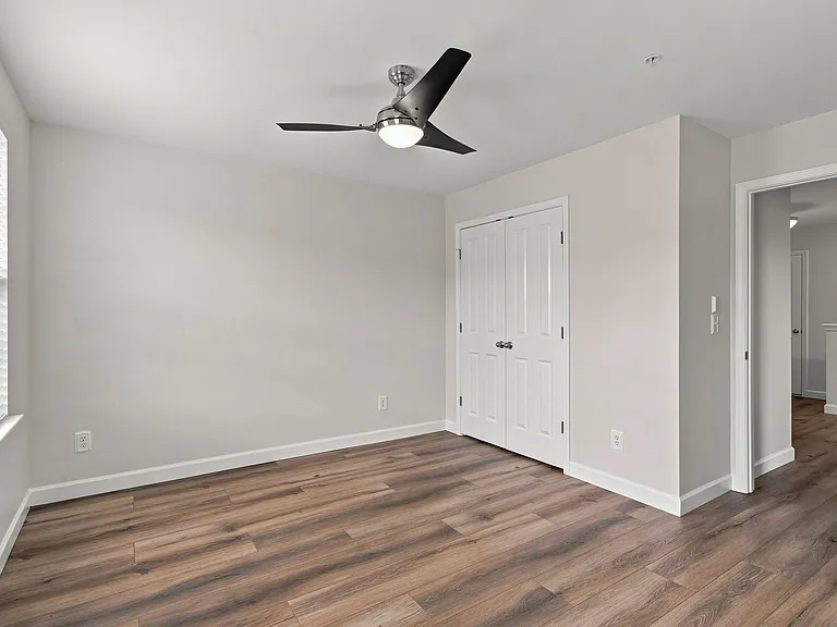 2055 Hemlock Dr #1 — Photo 27