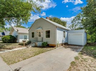 323 E Broadway Ave, Augusta, KS 67010