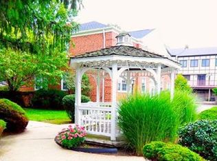 2399 Euclid Heights Blvd #D-4, Cleveland Heights, OH