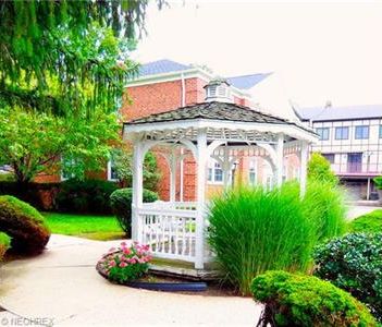 2399 Euclid Heights Blvd #D-4, Cleveland Heights, OH, 44106