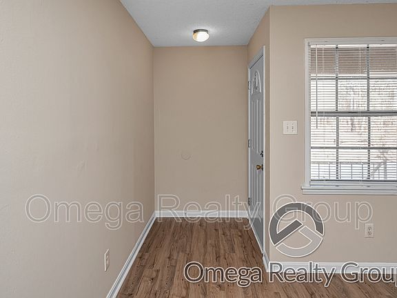 4th image of 3521 24th St APT 4