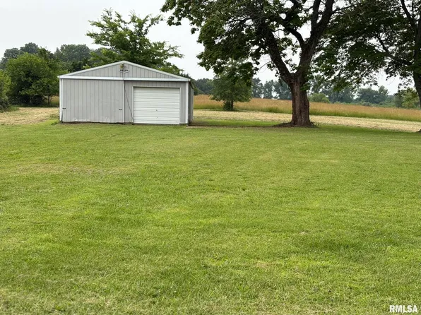 24278 Fisher Ln, Macedonia, IL 62860