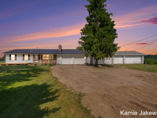 2123 N Amble Rd, Coral, MI 49322