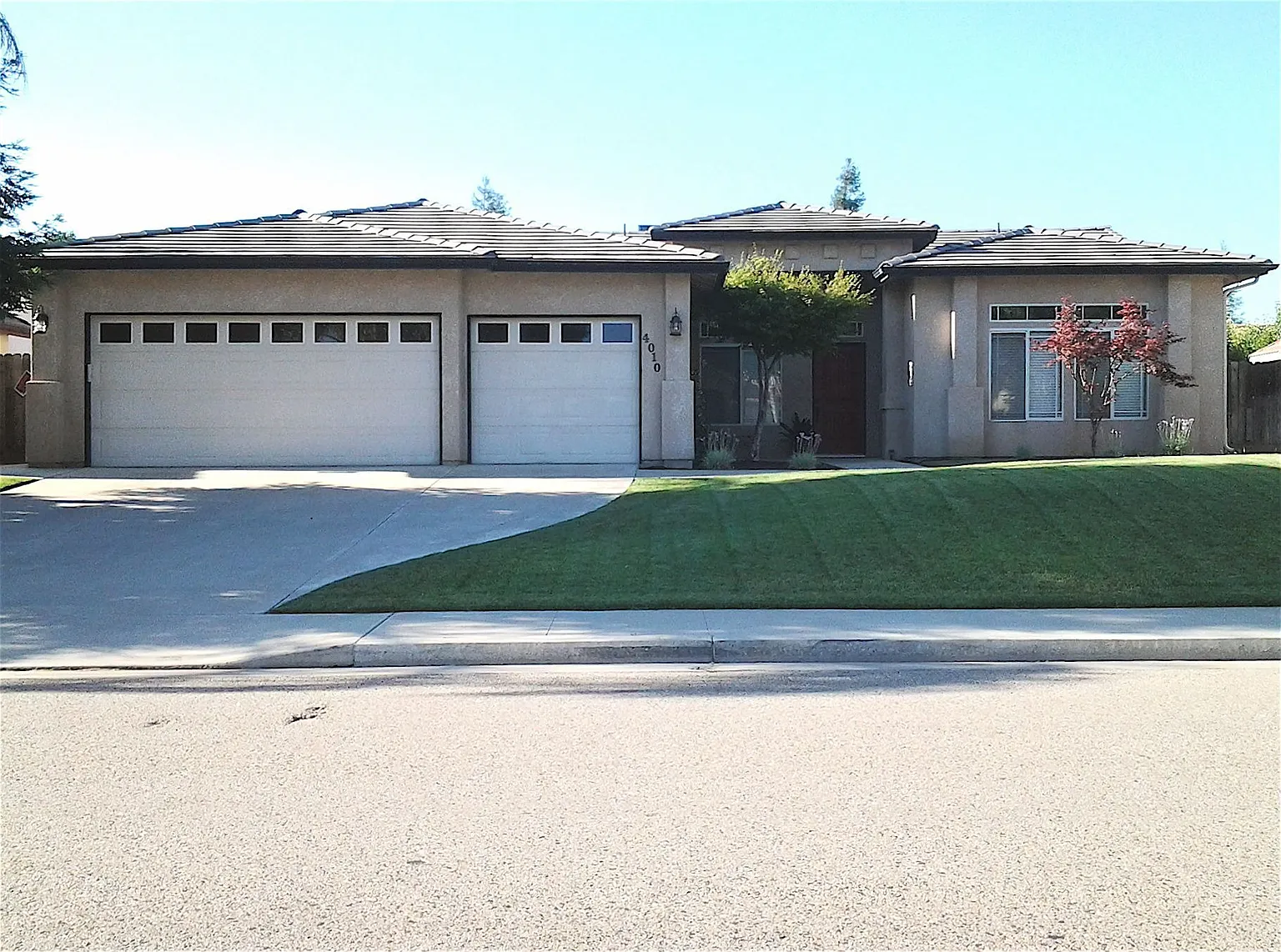 4010 E Acequia Ave photo 1