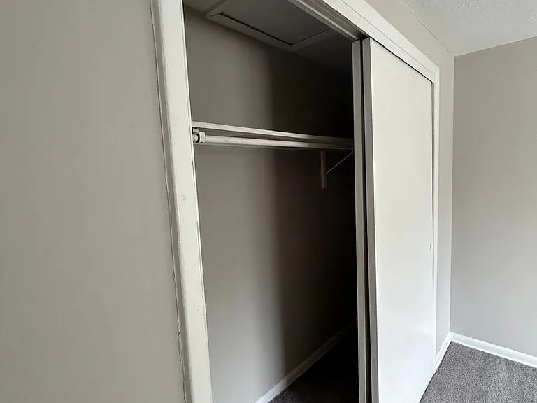 Coventry Court Townhomes — Photo 111