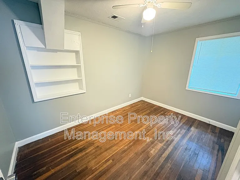 2083 Charleston Rd — Photo 17