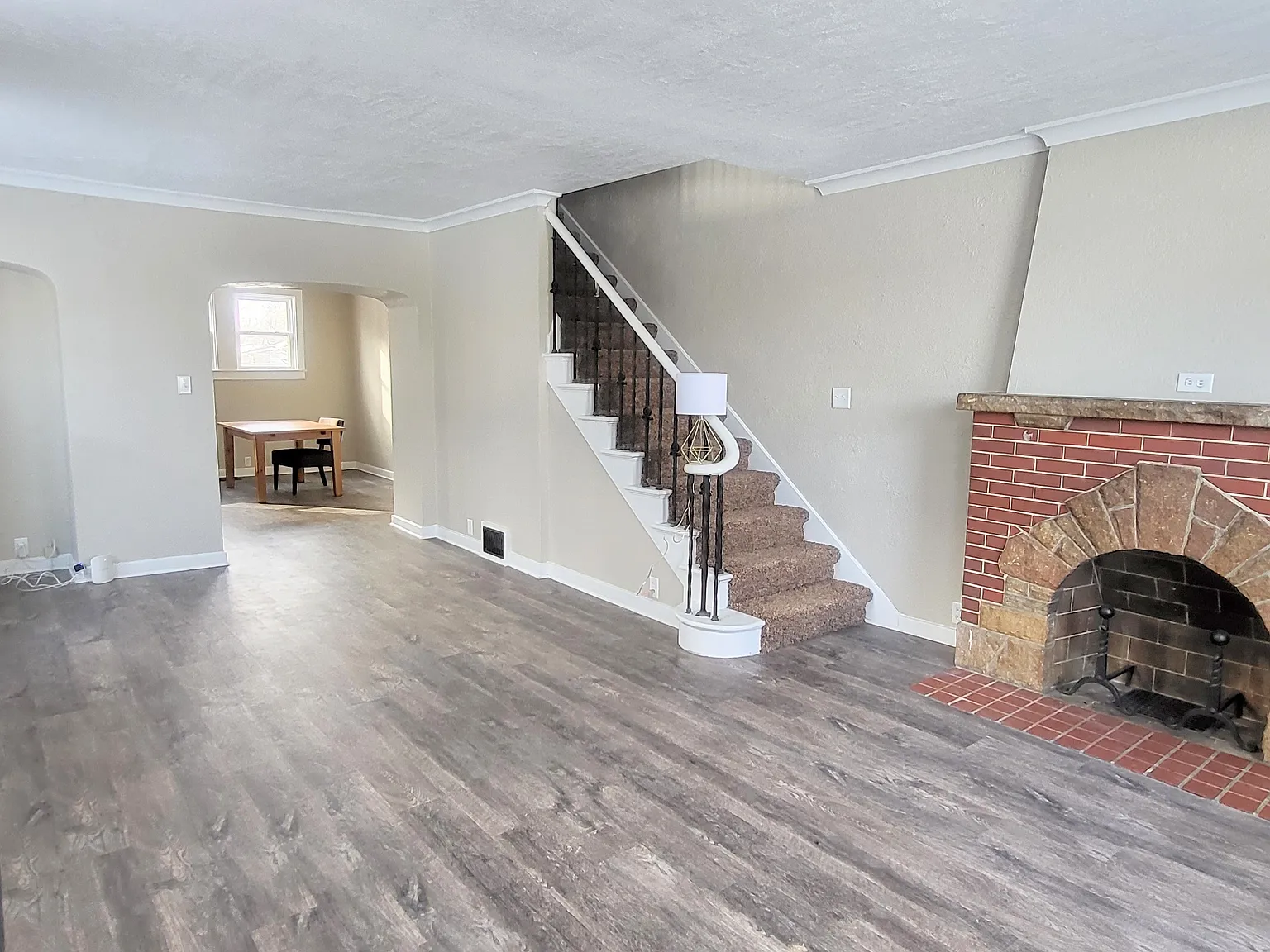 2 bed, $995 — Photo 3