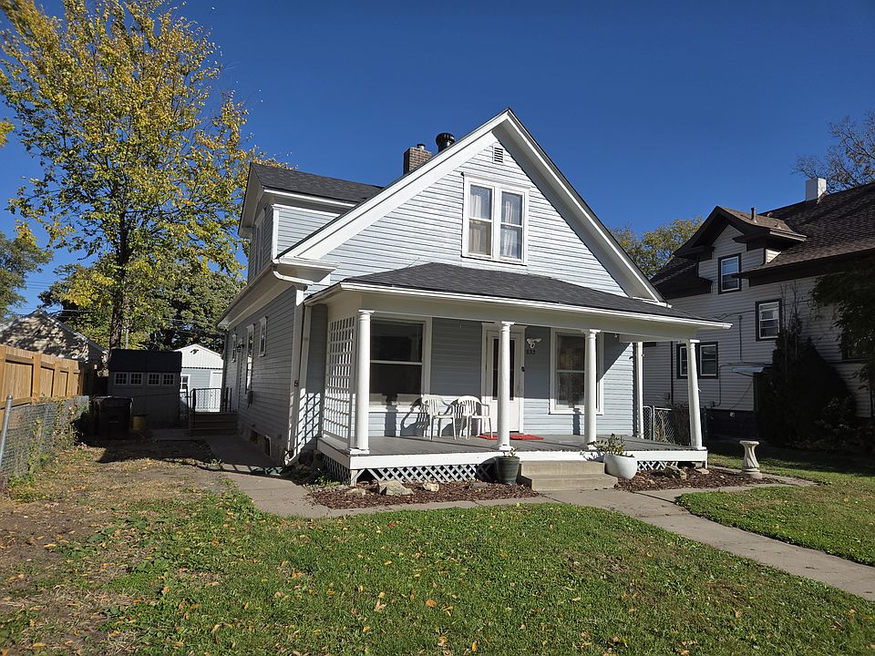 1st image of 832 Garfield St #1