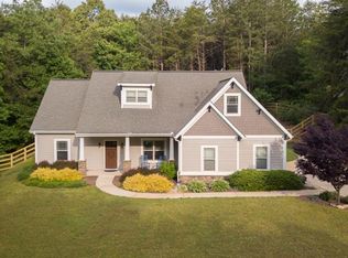 136 Candler Ln, Dawsonville, GA 30534