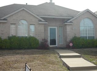 302 Chaparral Dr, Sunnyvale, TX 75182