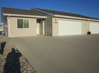1415 35th Ave SE, Minot, ND 58701