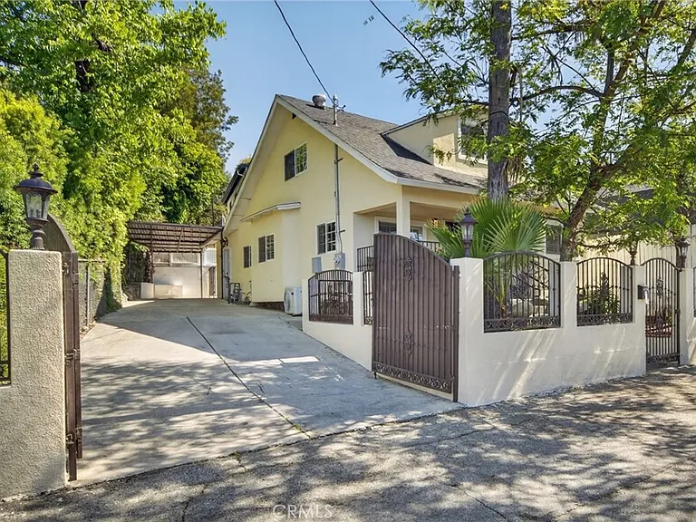 5929 Weaver Ln — Photo 2