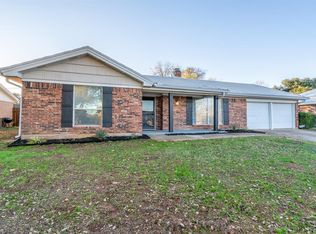 7812 Pebbleford Rd, Fort Worth, TX 76134