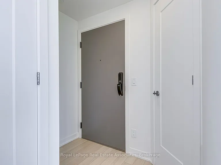 3079 Trafalgar Rd #903 — Photo 8
