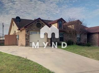 612 Hilltop Dr, Springtown, TX 76082
