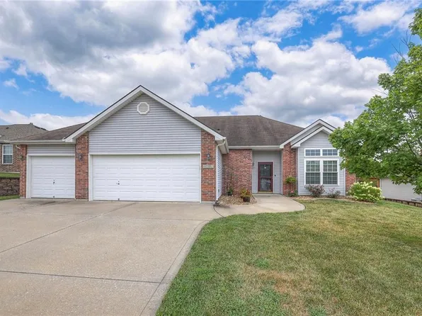 1121 Bristol Dr, Raymore, MO 64083